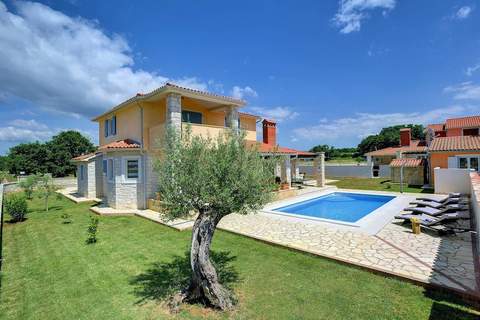 Villa Golubovo - Ferienunterkunft in Vodnjan (9 Personen)