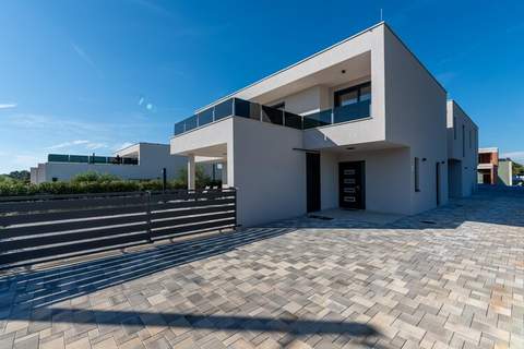 Villa Ava Rossa - Ferienunterkunft in Novigrad (8 Personen)
