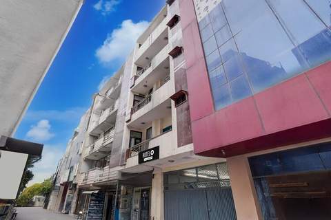 Hotel O Dwarka Mor Metro Station - Ferienunterkunft in Delhi (2 Personen)