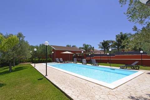 holiday home Floridia-Villa Lucia mit Privatpool - Ferienunterkunft in Siracusa (6 Personen)
