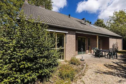 12 - Persons Family Bungalow - Ferienunterkunft in Ewijk (12 Personen)