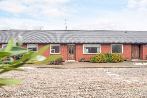 Ferienunterkunft in Allingåbro (14 Personen)