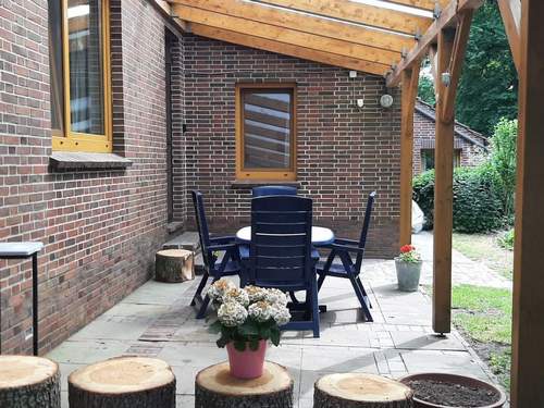 Ferienwohnung Geräumige Ferienwohnung in Kölker mit Terrasse und Grill