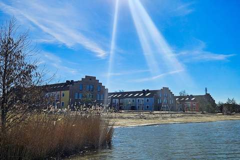 Hausboot - Ferienunterkunft in Hohenkirchen (2 Personen)