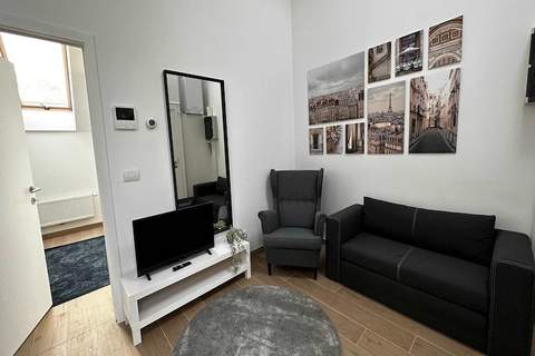 Luxury 1BR Near Fashion District by OneLuxStay - Ferienunterkunft in Antwerpen (2 Personen)