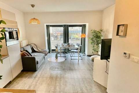 Cozy 1BR City Centre Near Meir Shopping by OneLuxStay - Ferienunterkunft in Antwerpen (3 Personen)