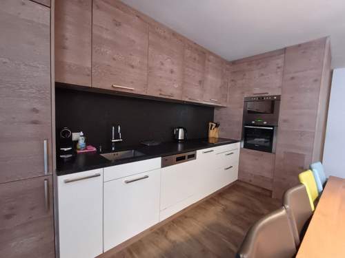 Ferienwohnung Max Residence im Zentrum mit Terrasse, Garage