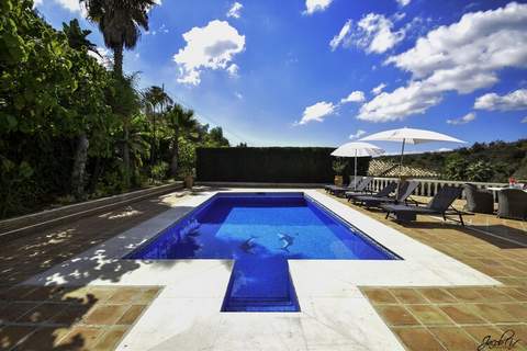 Tranquil Villa with Sea Views & Heated Pool! - Ferienunterkunft in Marbella (8 Personen)