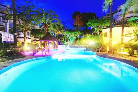 1080 - GOLDEN BEACH JACUZZI - Ferienunterkunft in Marbella (12 Personen)