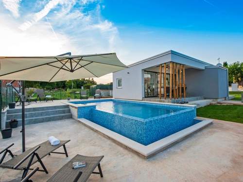 Ferienhaus Vollständig freistehende Designervilla mit Infinity-Pool