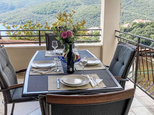 Ferienwohnung Partial sea & city view