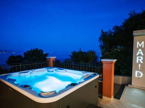 Ferienwohnung Großzügiges, modernes Apartment mit Terrasse und Meerblick