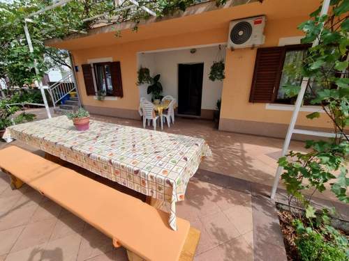 Ferienwohnung Wohnung in Crikvenica mit Terrasse, AC, Parkplatz