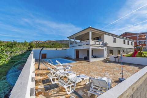 Villa in Rovanjska mit Pool SD-93 FH ca 185 qm für 8 Pers - Ferienunterkunft in Jasenice (8 Personen)