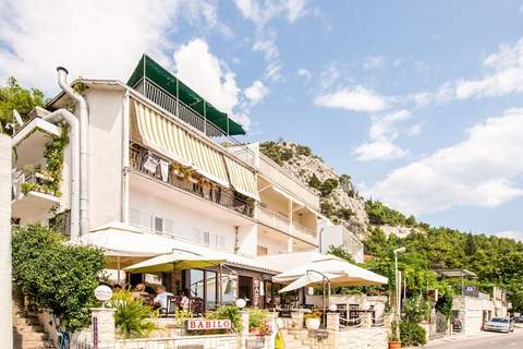 Studio apartment Babilo A3 - Ferienunterkunft in Omis (2 Personen)