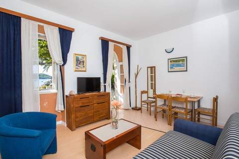 Apartments Vidak - One Bedroom Apartment with Terrace and Sea View - (A1) - Ferienunterkunft in Molunat (4 Personen)