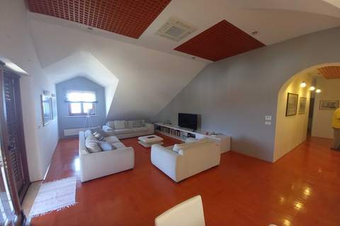 Apartment Iggy - Three Bedroom Apartment with Sea View and Terrace (A9) (ST) - Ferienunterkunft in Postira (6 Personen)