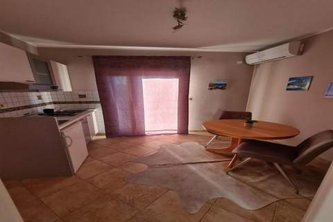Villa Neda - Standard One Bedroom Apartment with Balcony A1 (7543772) - Ferienunterkunft in Vodice (2 Personen)