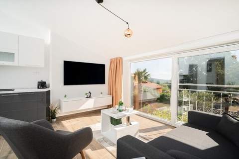 Stylish Two Bedroom Apartment in Labin - Two Bedroom Apartment with Terrace - Ferienunterkunft in Labin (4 Personen)