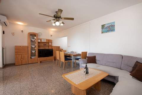Cozy Icici Apartment with Sea view - Two Bedroom Apartment with Sea View - Ferienunterkunft in Icici (5 Personen)
