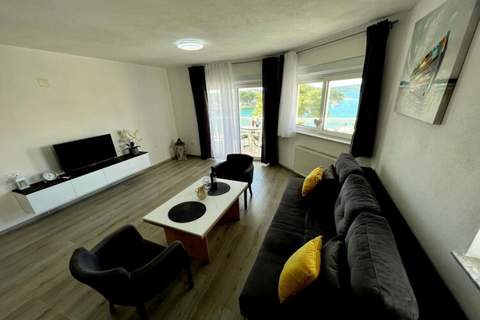 Villa Tomi - Standard One Bedroom Apartment (8) - Ferienunterkunft in Trogir (4 Personen)