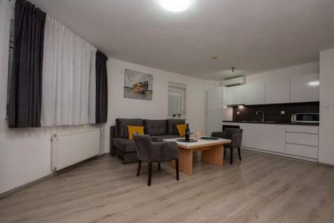 Villa Tomi - Comfort One Bedroom Apartment (11) - Ferienunterkunft in Trogir (4 Personen)