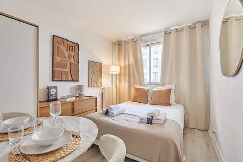 BM AMELOT - Ferienunterkunft in Paris (1 Person)