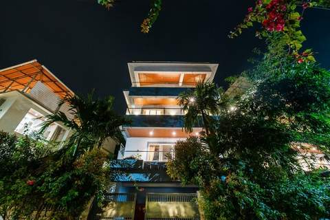 DanCenter Vana Villa I 5BHK I Pvt Pool I Baga - Ferienunterkunft in Goa (12 Personen)