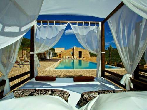 Ferienhaus Luxuriöses Landhaus für 16 Personen mit Pool und Panoramablick