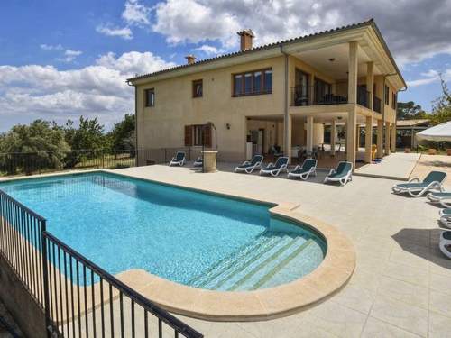 Ferienhaus Ferienvilla mit Garten, Grill und Terrasse