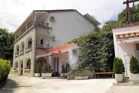 Kestenovi Dvori A3 - Ferienunterkunft in Opatija (5 Personen)
