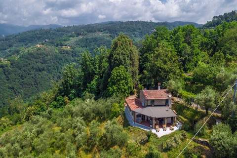 Sospirata Farmhouse - Ferienunterkunft in Pescia (4 Personen)