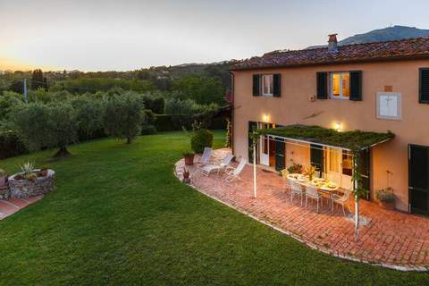 Melograno Farmhouse - Ferienunterkunft in Capannori (10 Personen)