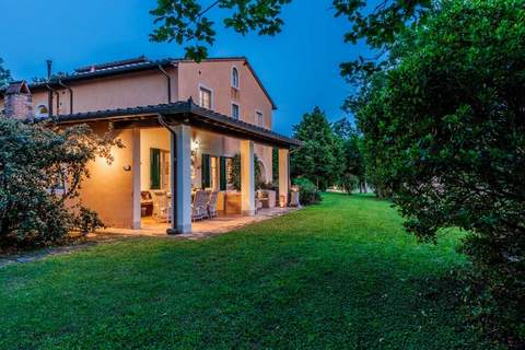 Villa Drago - Ferienunterkunft in Orentano (8 Personen)