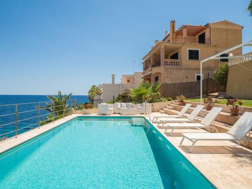 Ferienhaus Magrana Pool House