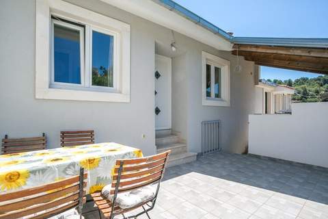 Apartmani Sidrana 1 - Ferienunterkunft in Supetar (6 Personen)