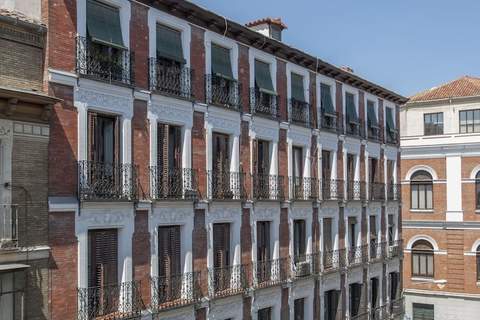 Plaza España VII - Ferienunterkunft in Madrid (4 Personen)