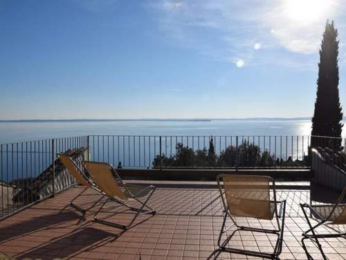 Ferienhaus in Garda mit Garten, Grill und Terrasse