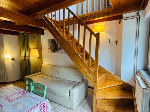 Ferienwohnung Zwei-Zimmer-Wohnung im Dachgeschoss 4 p. l. Villa Frejus