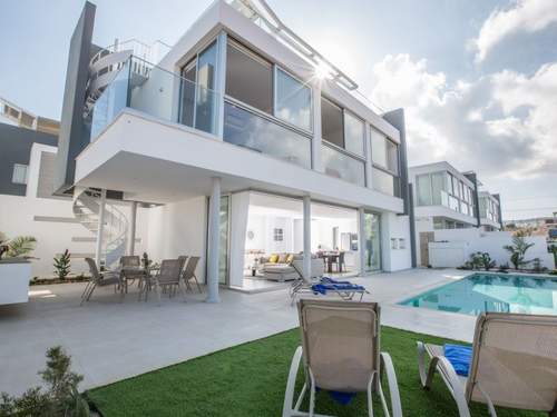 Ferienhaus 3-Schlafzimmer-Villa mit Pool, Dachgarten, Meerblick