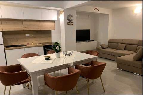 Apartments Villa Dingač-Borak - Two Bedroom Apartment with Terrace No. 1 - Ferienunterkunft in Potomje (5 Personen)