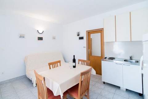 Apartments Veve - One Bedroom Apartment with Terrace Sea View(Nensi) (ST) - Ferienunterkunft in Postira (3 Personen)