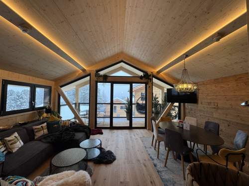 Ferienhaus 02_NTH056_18g_Sup Chalet mit Sauna und Hot Tub 2 E