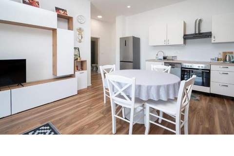 Apartments Melita - Superior Two Bedroom Apartment with Balcony and Sea View (A4) - Ferienunterkunft in Zadar (4 Personen)