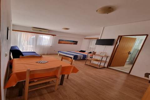 Apartments Vanja Škara Biograd - Studio Apartment with Terrace - Ferienunterkunft in Biograd na Moru (3 Personen)