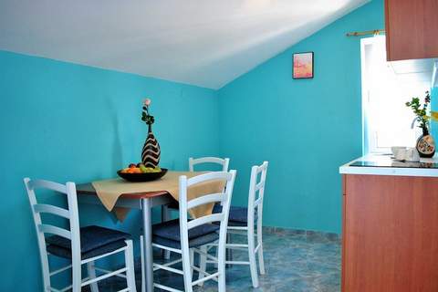 Apartments Smokvica - Studio Apartment with Sea View (Apartment 4) - Ferienunterkunft in Starigrad-Paklenica (2 Personen)