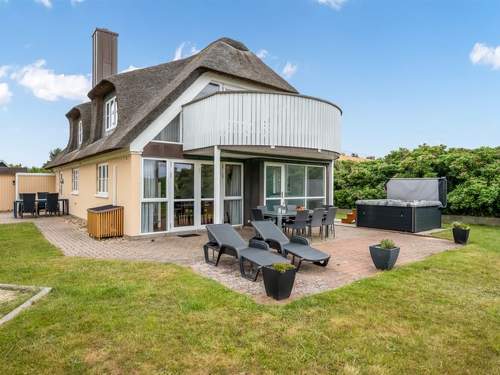 Ferienhaus Algut - 200m from the sea