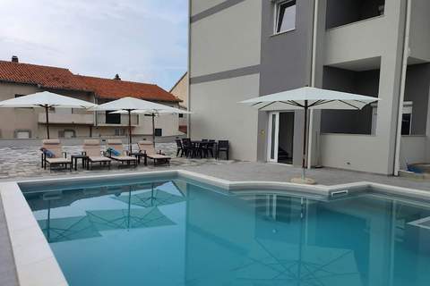 Apartments Villa Salona Sky - Comfort Two Bedroom Apartment with Balcony (1) - Ferienunterkunft in Solin (5 Personen)