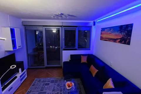 Apartment Sunrise - One Bedroom Apartment with Balcony - Ferienunterkunft in Dugi Rat (4 Personen)