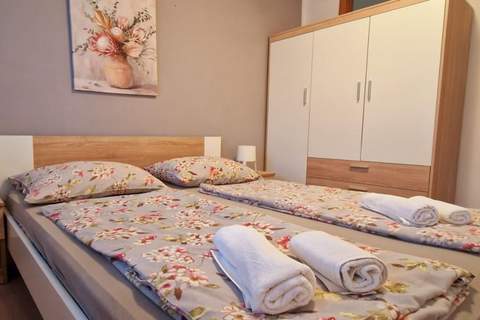 Apartments Sunset - Two bedroom Apartment - Ferienunterkunft in Porec (4 Personen)